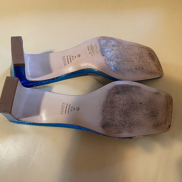 Schutz slip on sandals. - Picture 5 of 6